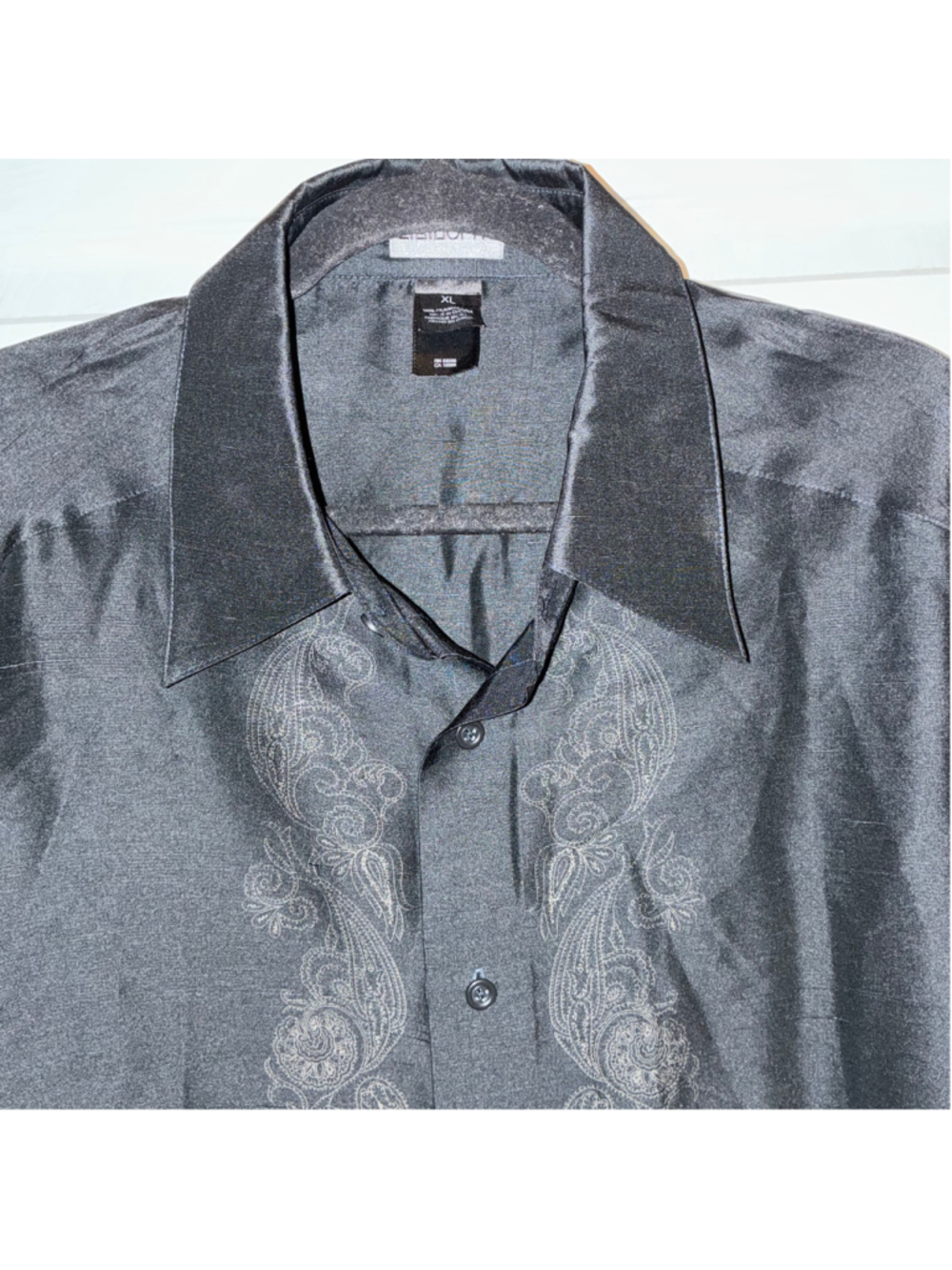 Claiborne 100% Silk Button Down Shirt XL Black Grey Paisley - Picture 4 of 5